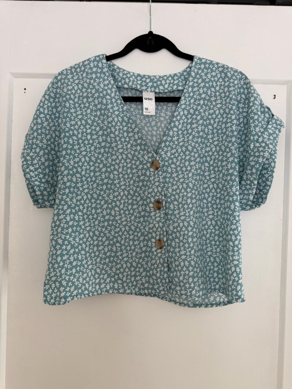 Floral Button-Front V-Neck Top
